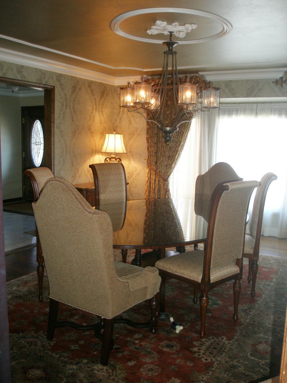 Tradtional Tudor-Style Dining Room Neutral Transitional Dining Area With Oval Table