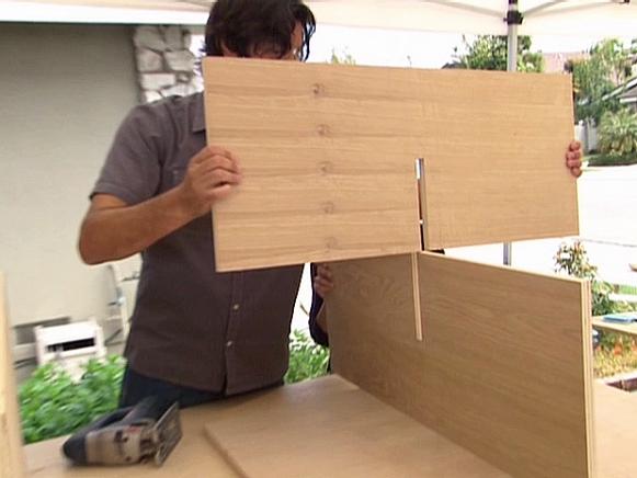 HCCAN610_Intersecting-Pieces-of-Wood_s4x3 HCCAN610_Intersecting-Pieces-of-Wood_s4x3