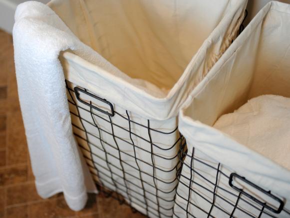 GH2010-118_04-laundry-room-hampers-5764_s4x3 GH2010-118_04-laundry-room-hampers-5764_s4x3