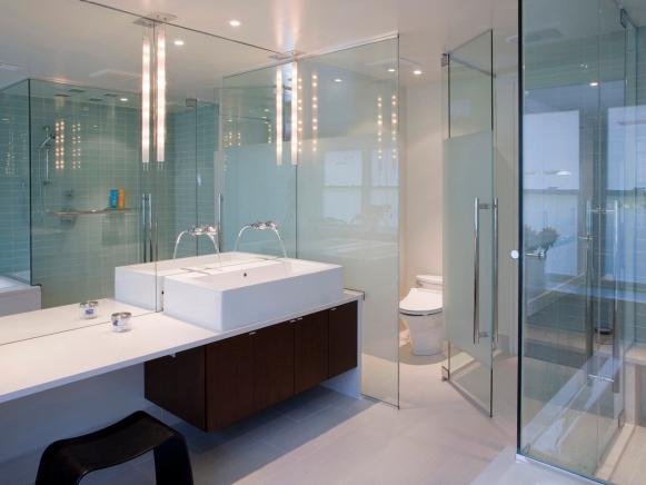 Modern Bathroom With Glass Walls Modern Bathroom With Glass Walls
