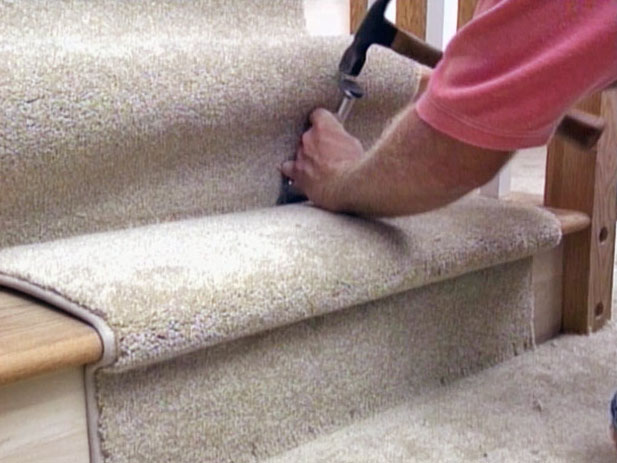 carpet runner to stop cat stracthcing