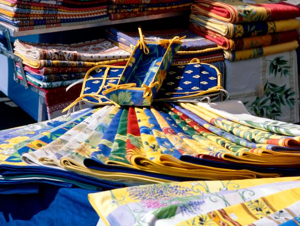 Teeming with Tablecloths Teeming with Tablecloths