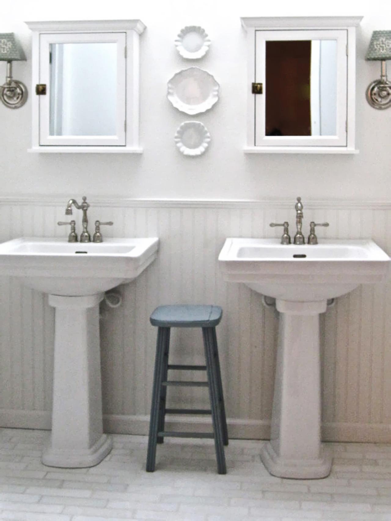 Emejing Pedestal Sink Bathroom Design Ideas Home Design