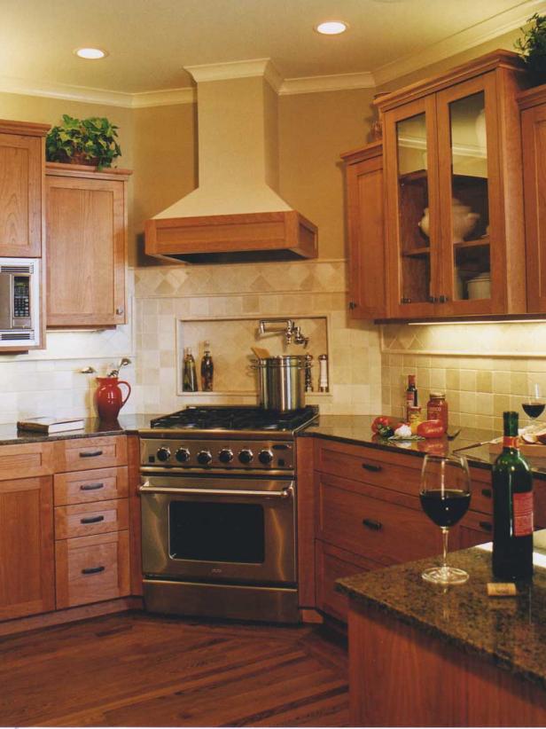 Cabinets in Small Kitchen
