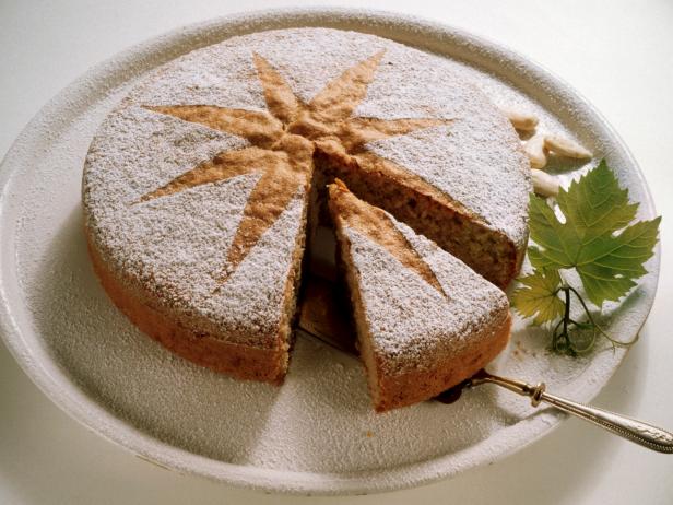 Spanish Almond Cake Sparkles with Star Design Spanish Almond Cake Sparkles with Star Design