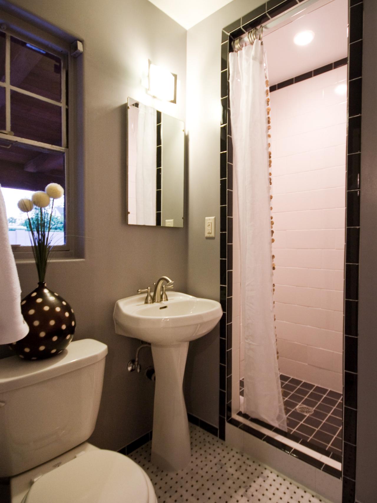 Traditional Bathroom Designs & Ideas From HGTV