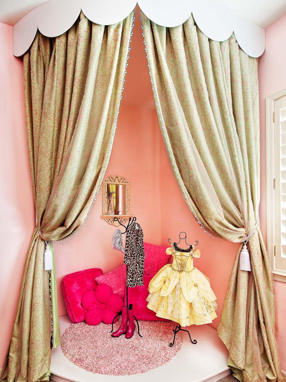 Girl's Playroom Stage and Dressing Area Kid's Playroom Stage and Dressing Area
