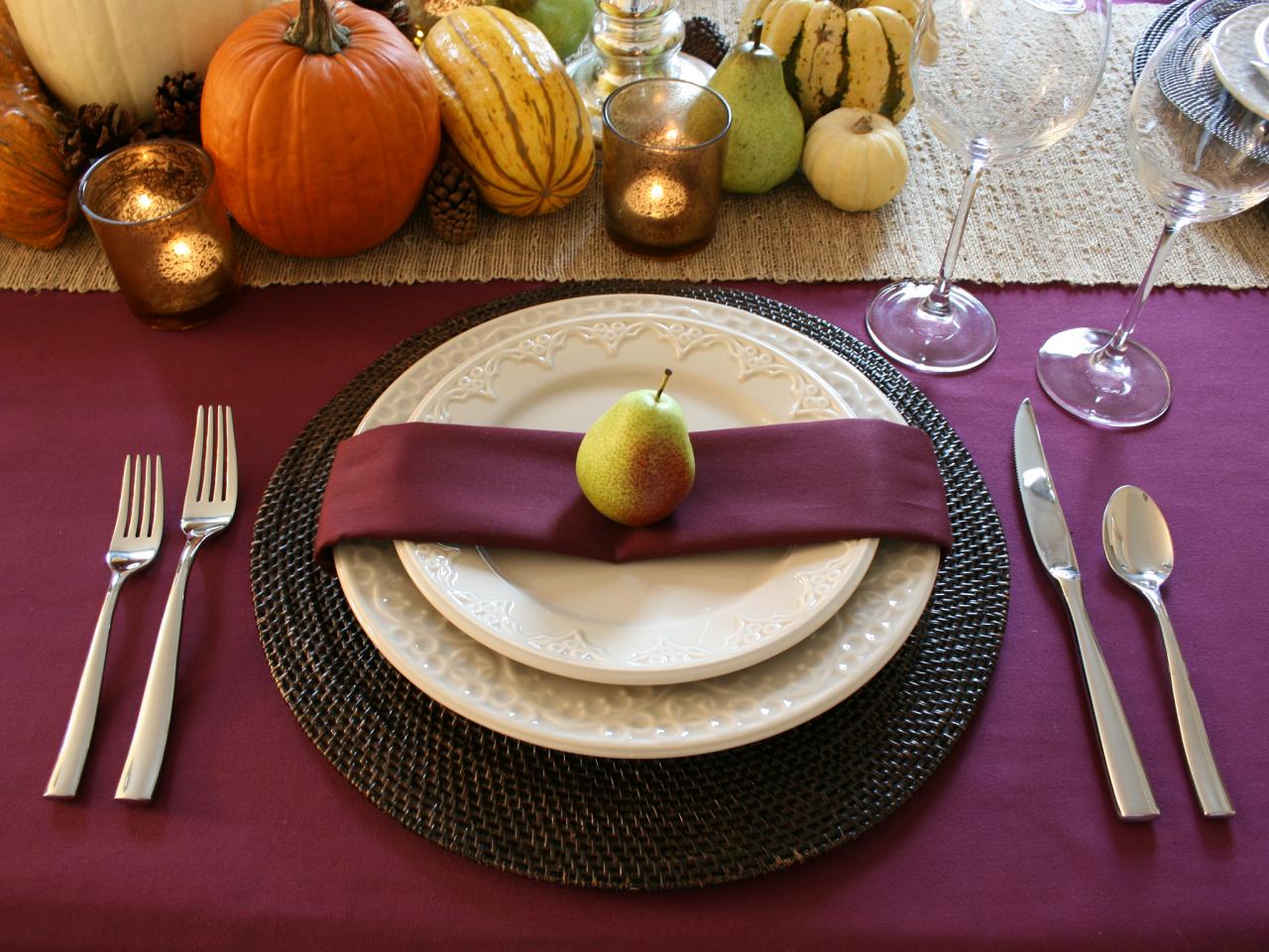 embassy's 15 stylish thanksgiving table settings embassy's 15 stylish thanksgiving table settings