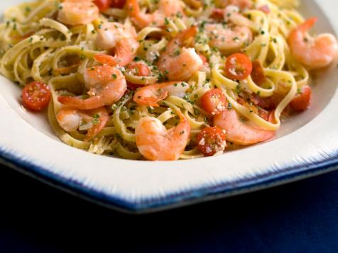 Fettuccine With Shrimp, Grape Tomatoes and White Wine