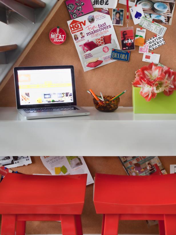 Floating Shelf Workstation Floating Shelf Workstation