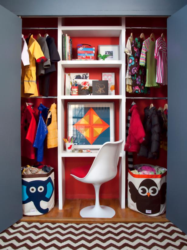 Children's Closet with Workstation Children's Closet with Workstation