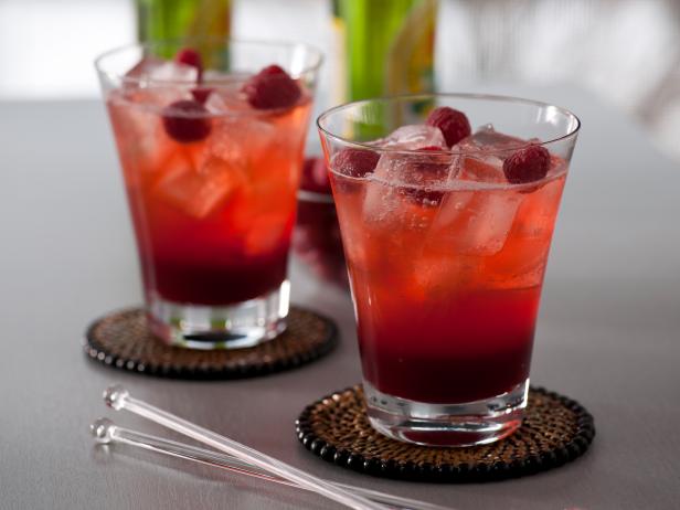 Spicy Raspberry Lemon Cooler Cocktail Spicy Raspberry Lemon Cooler Cocktail