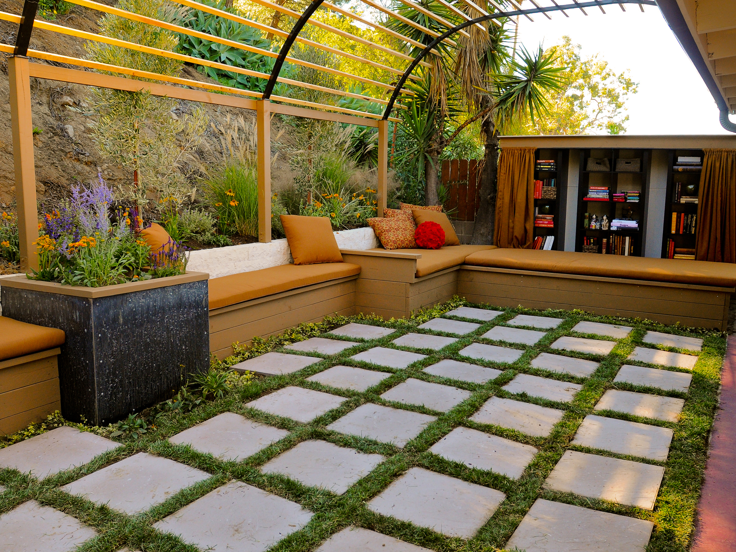 This DIY Backyard Pergola Is the Ultimate Summer Hangout Spot advise This DIY Backyard Pergola Is the Ultimate Summer Hangout Spot recommend