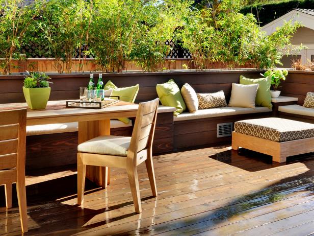 Contemporary Deck With Built-In Benches Contemporary Deck With Built-In Benches