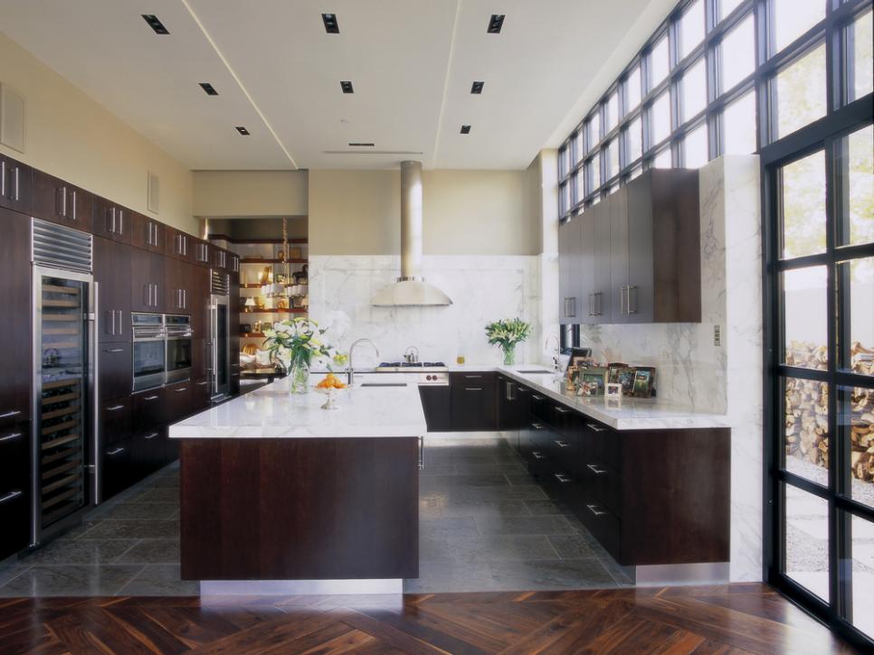 Spacious Open-Concept Contemporary Kitchen With a Wall of Windows