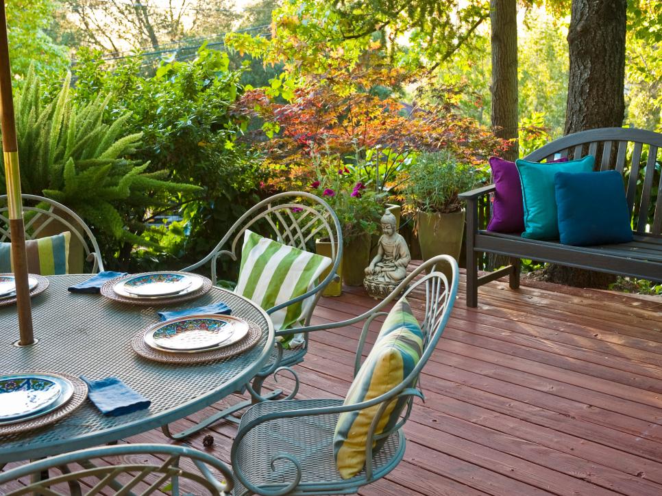 Outdoor Deck With Dining Table and Bench