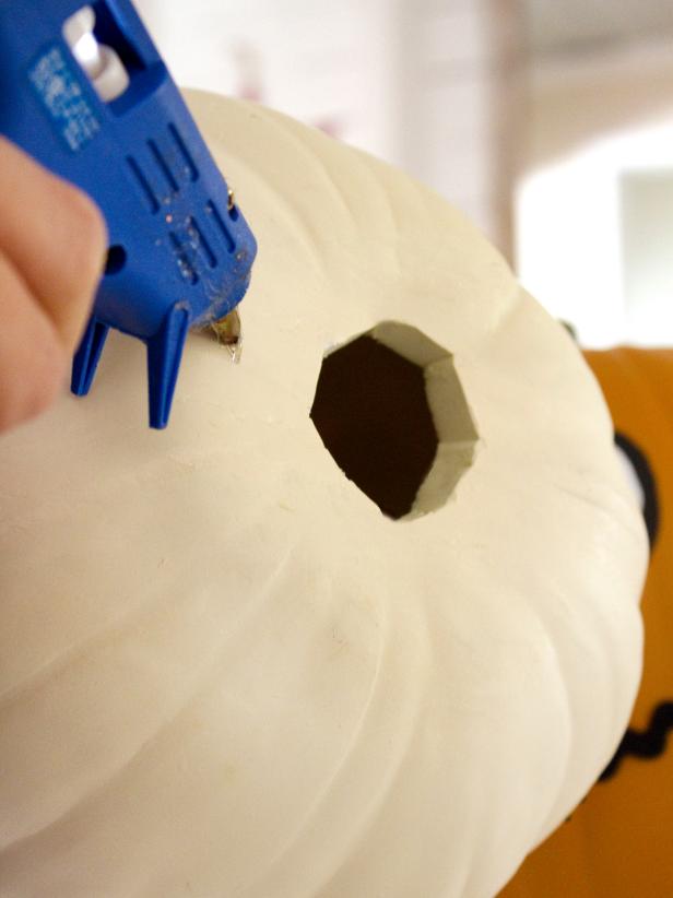 Applying Glue to Pumpkin Step 5 Applying Glue to Pumpkin Step 5