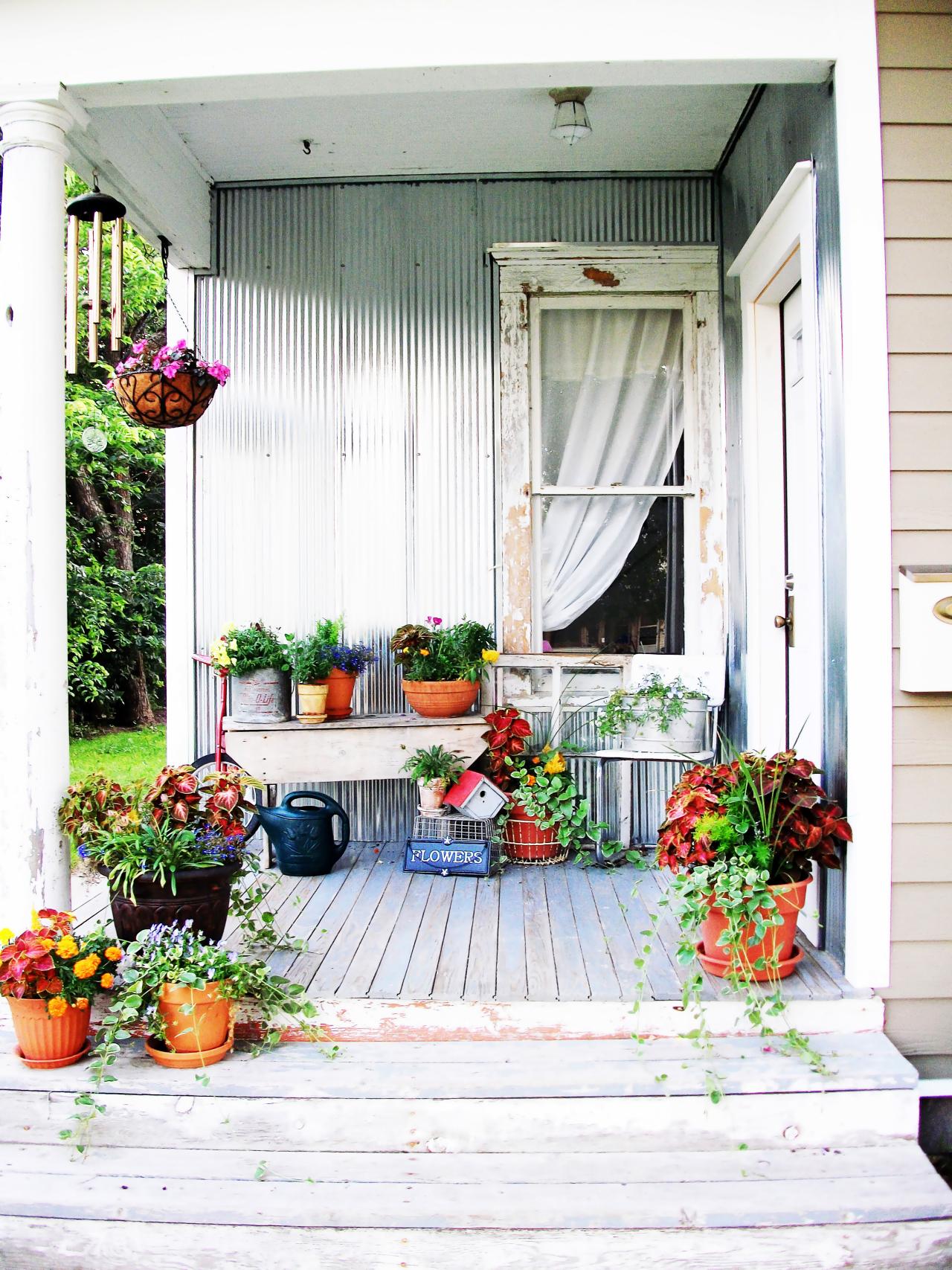 Shabby Chic Decorating Ideas for Porches and Gardens
