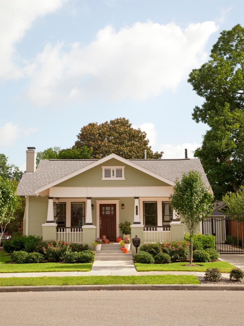 Boost Your Curb Appeal With a Bungalow Look | HGTV