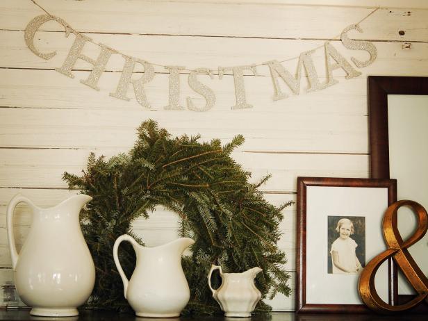 Glittery Christmas Banner & Wreath Glittery Christmas Banner & Wreath