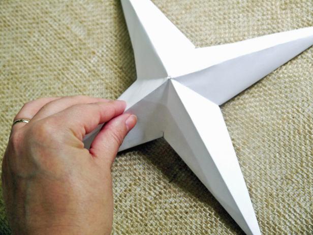 Finishing paper star creases