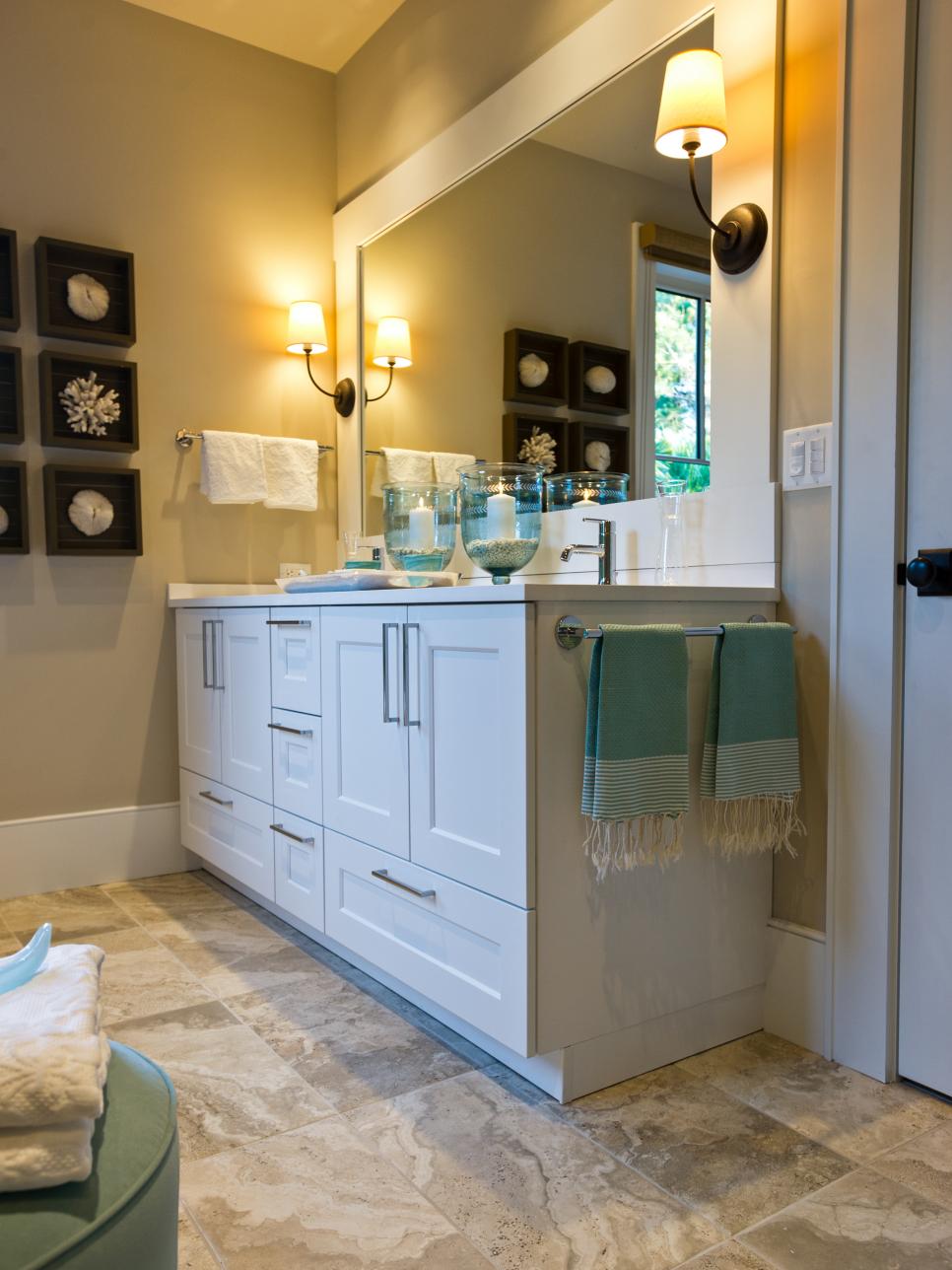 White Double Vanity With Blue Striped Towels