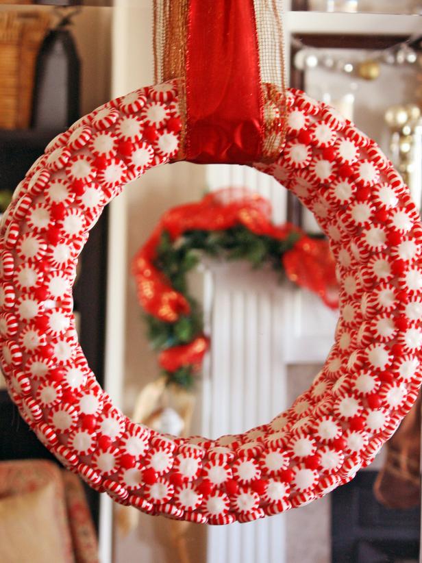 original_Myra-Hope-peppermint-candy-wreath_s3x4 original_Myra-Hope-peppermint-candy-wreath_s3x4