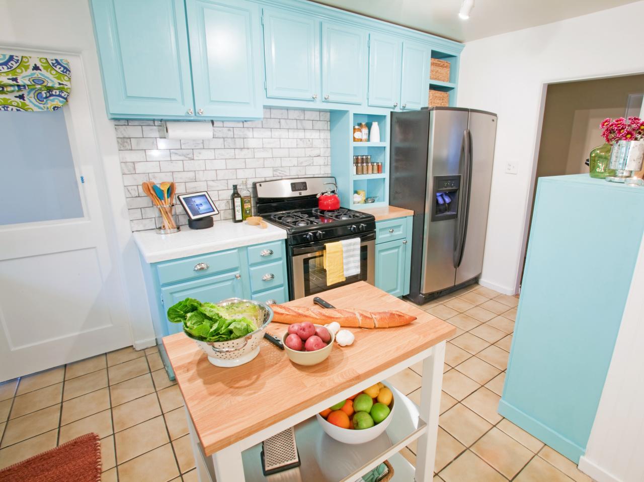 Shaker Kitchen Cabinets: Pictures, Ideas & Tips From HGTV | HGTV