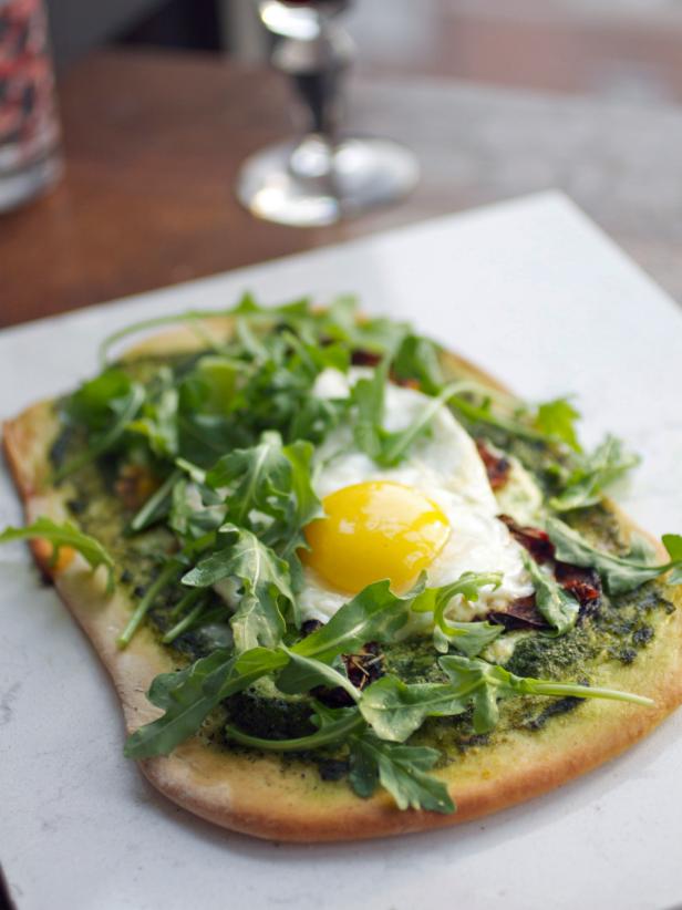 Flatbread With Eggs, Tomatoes and Arugula Recipe Flatbread With Eggs, Tomatoes and Arugula Recipe