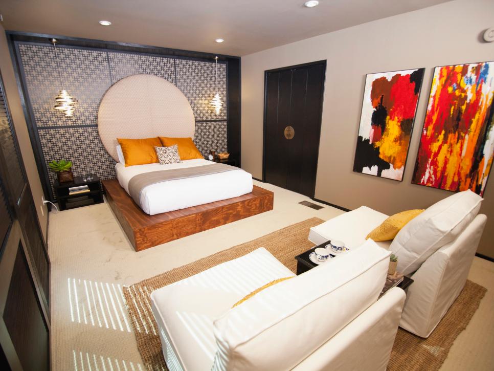 Contemporary Bedroom with Platform Bed and Round Headboard