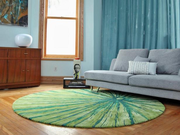 Contemporary Living Room With Fun Green Area Rug Contemporary Living Room With Fun Green Area Rug