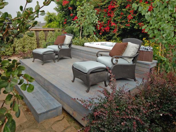 Raised Lounging Deck With Hot Tub Raised Lounging Deck With Hot Tub