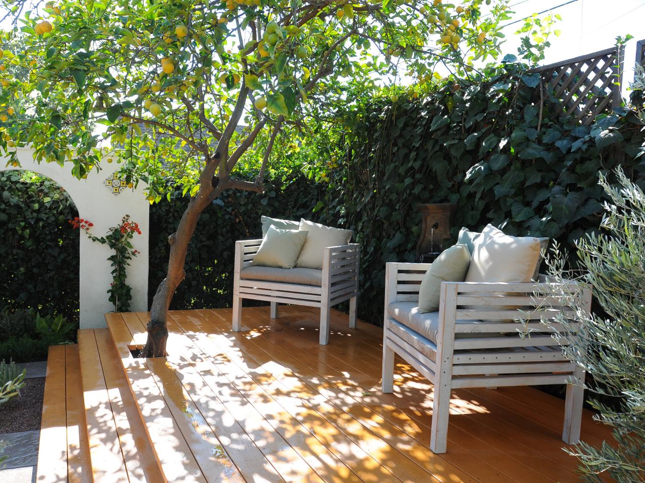 5 DIY Shade Ideas For Your Deck Or Patio HGTVs Decorating