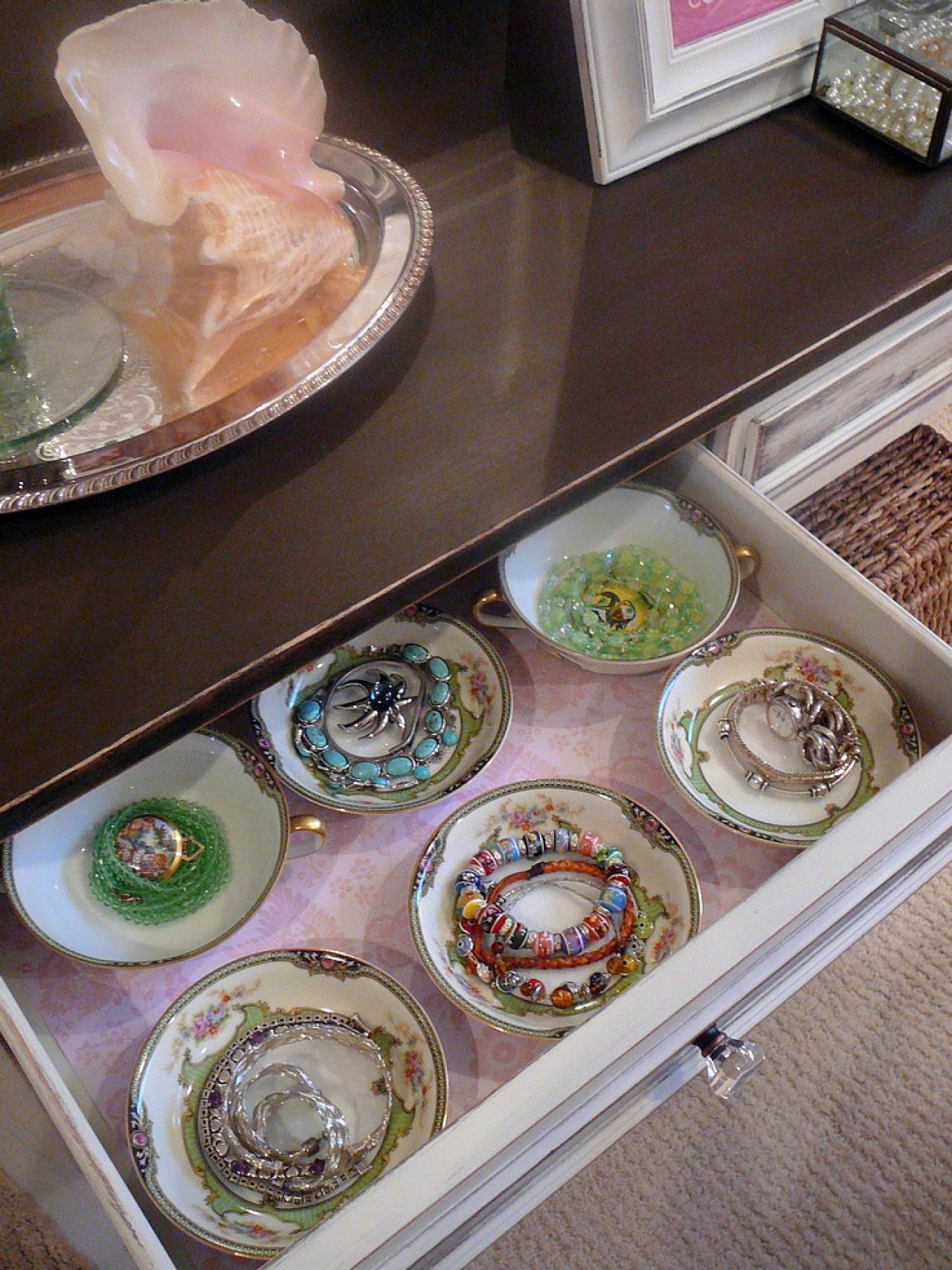 Original lynda quintero davids teacup drawer jewelry organizer s3x4.jpg.rend.hgtvcom.1280.1707