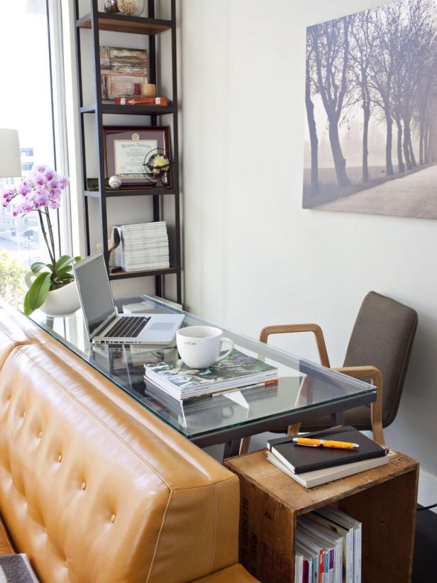 Clear Console Desk in Small Home Office Area Clear Console Desk in Small Home Office Area