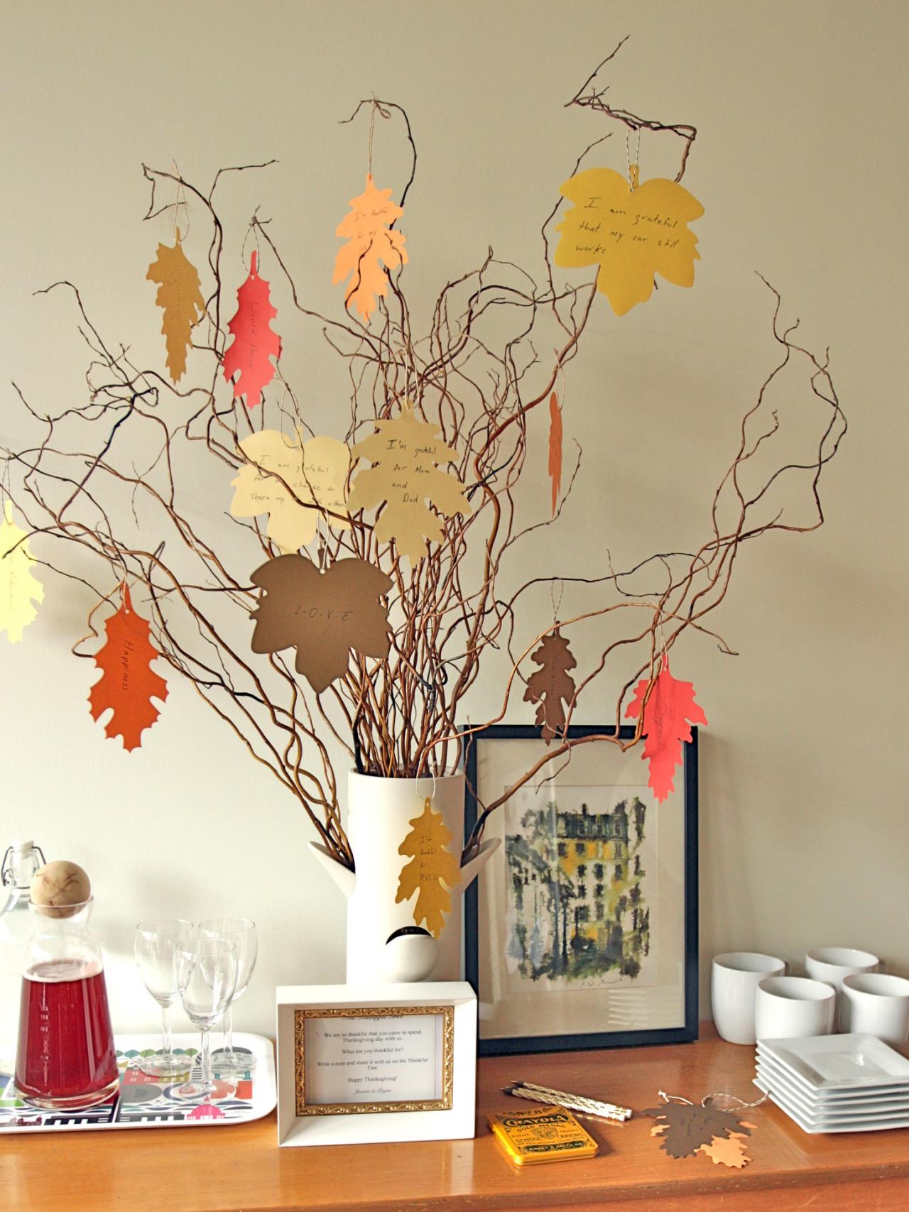 A Thanksgiving Day Tree Craft