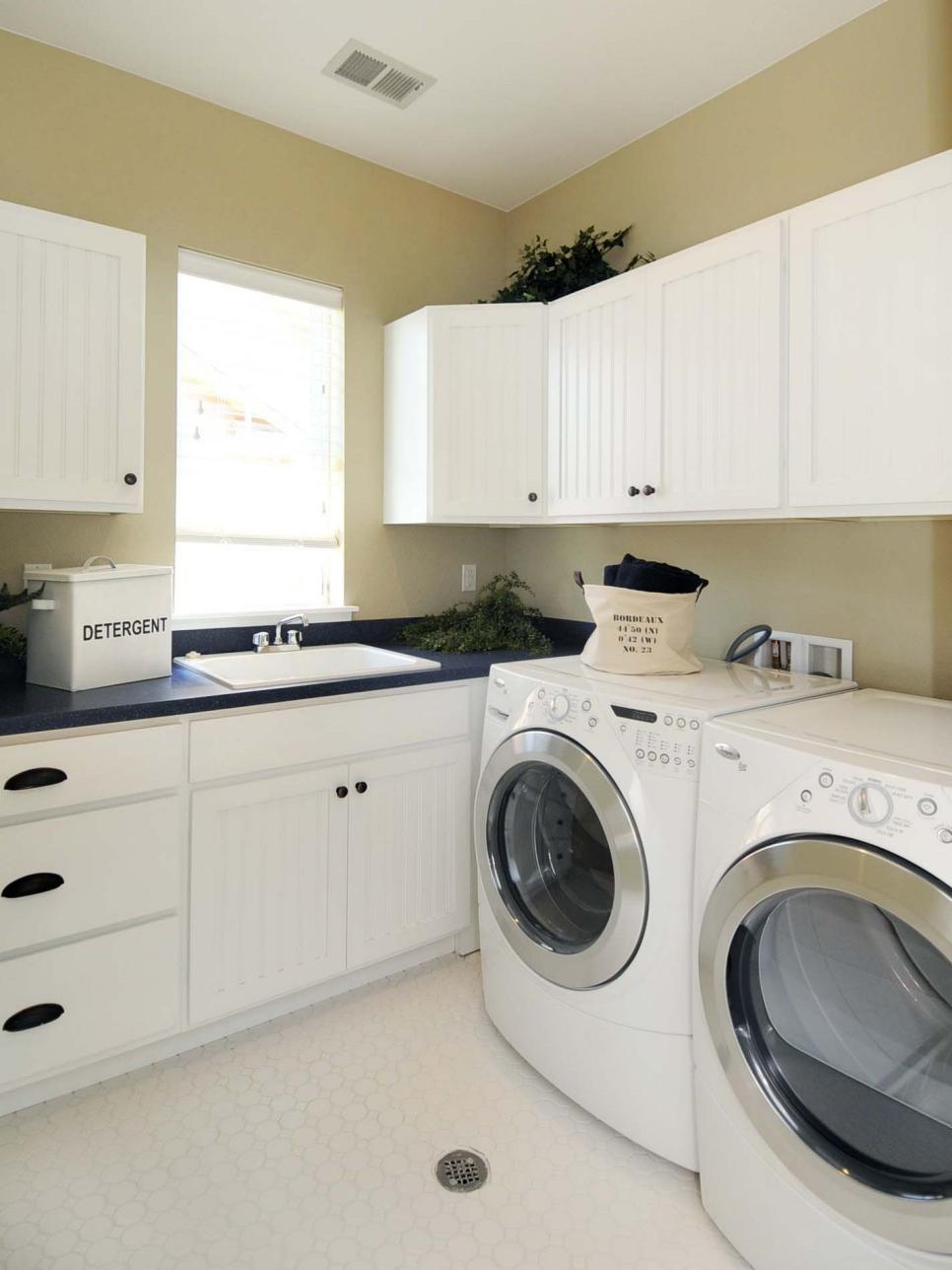 Beautiful And Efficient Laundry Room Designs Hgtv 4554