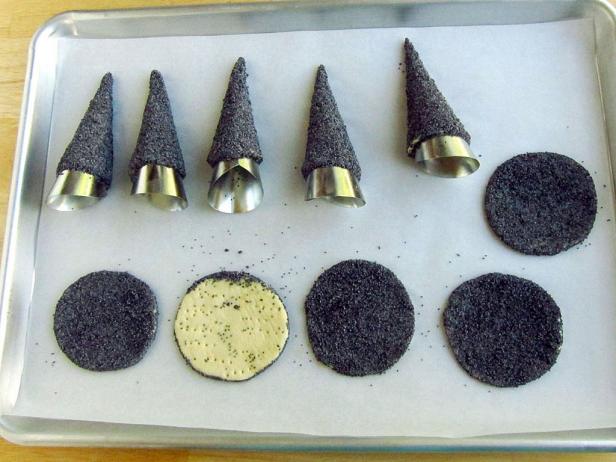 Witch Hat Rolls Step 5