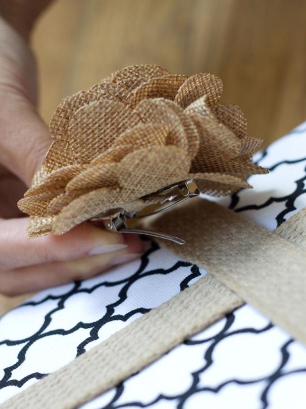 Clipping Decorative Flower to Gift Wrap Fabric Clip-On Flower Attached to Gift Wrap