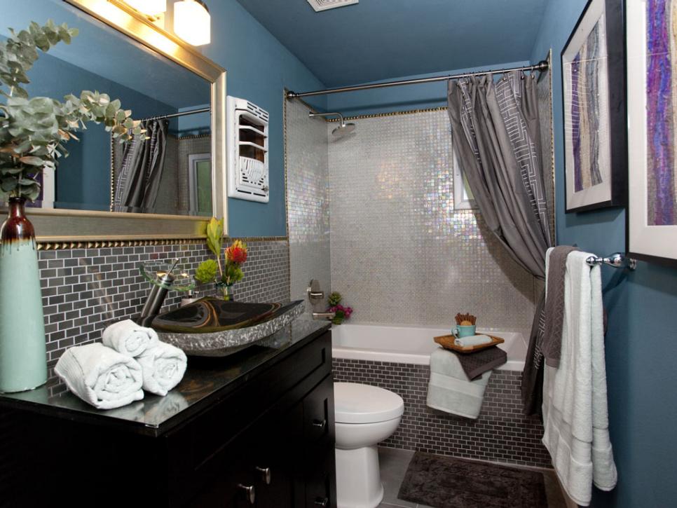 Blue Art Deco Bathroom