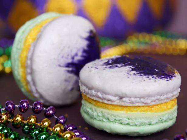 Original_Heather-Baird-SprinkleBakes-MardiGrasMacarons-Beauty1_s4x3 Original_Heather-Baird-SprinkleBakes-MardiGrasMacarons-Beauty1_s4x3