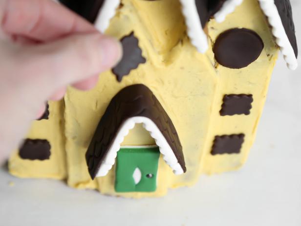 Create Chocolate Fondant Windows for Gingerbread House Create Chocolate Fondant Windows for Gingerbread House