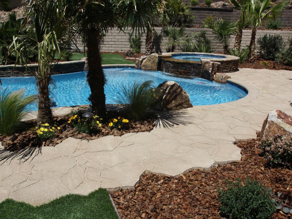 Pool with Planters, Flagstone Accents and Quartz Interior