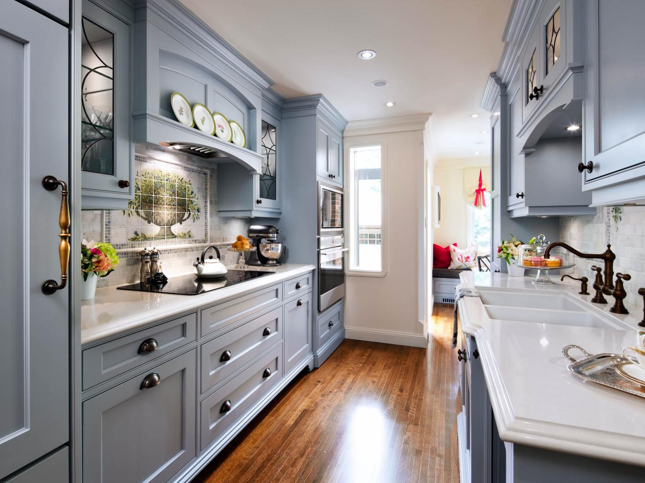 light grey cottage kitchen