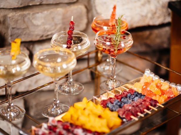 Original_Holidays-at-Home-champagne-garnishes-beauty_h Original_Holidays-at-Home-champagne-garnishes-beauty_h