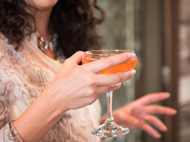 Original_Holidays-at-Home-champagne-lifestyle_h Original_Holidays-at-Home-champagne-lifestyle_h