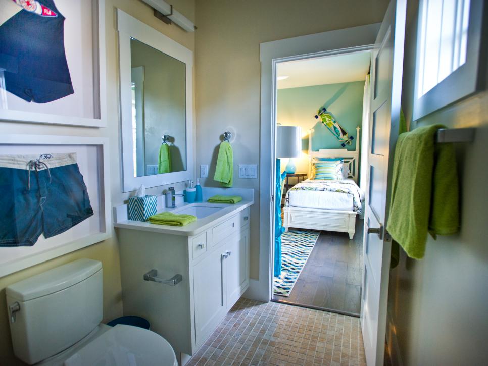 Green and Turquoise Kid's Bathroom