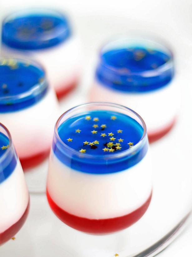 Original_Heather-Baird-SprinkleBakes-panna-cotta-shooters-beauty1_s3x4 Original_Heather-Baird-SprinkleBakes-panna-cotta-shooters-beauty1_s3x4
