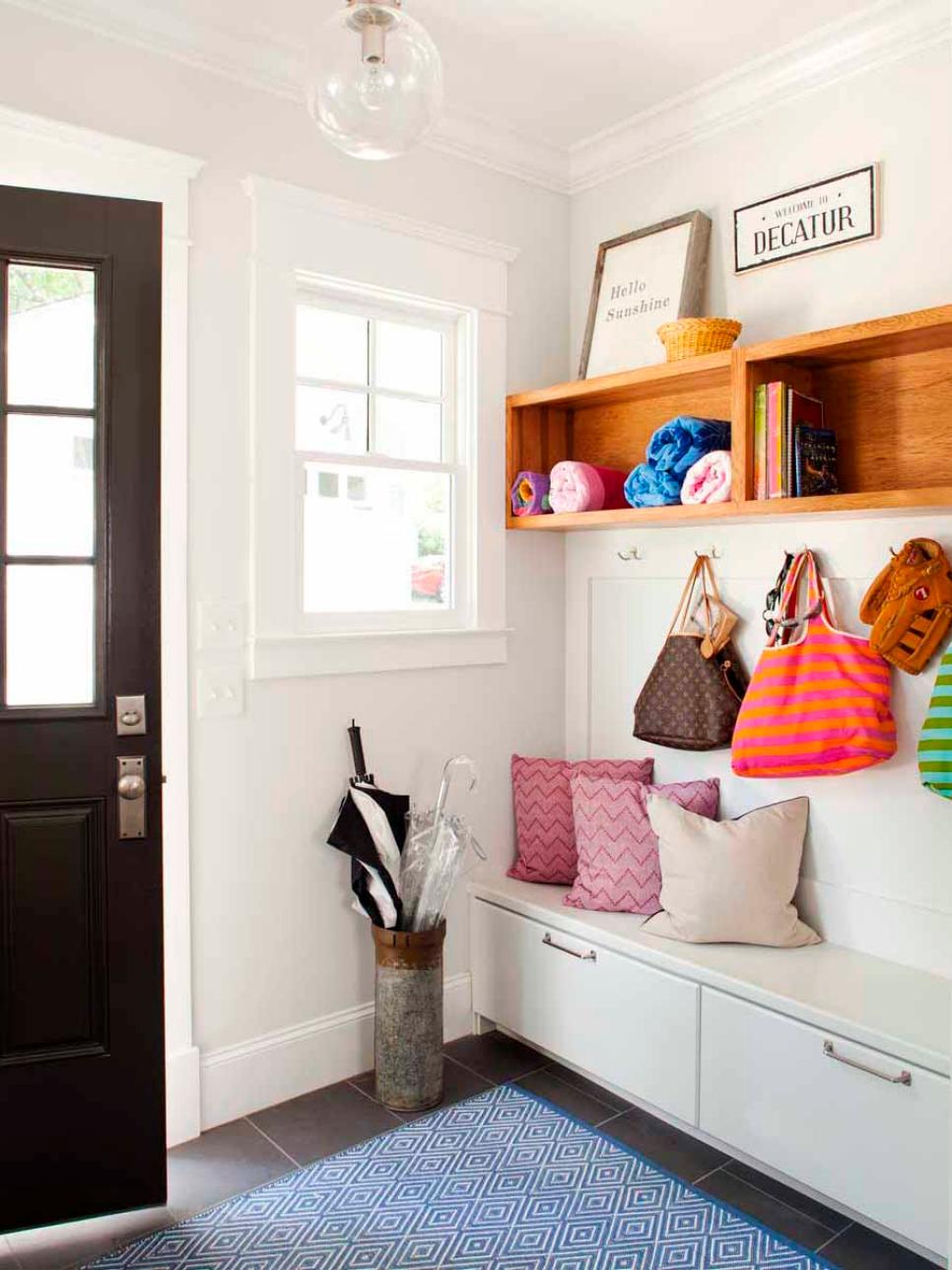 Eclectic Mudroom With Bench Storage and Wall Shelves