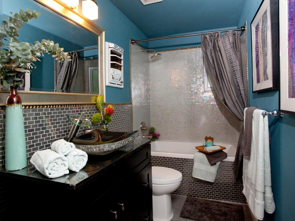 Blue and Silver Bathroom